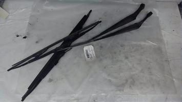 Bras essuie glace avant