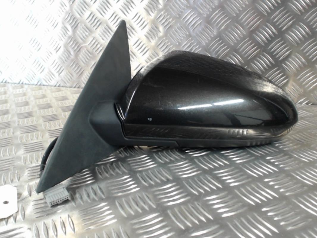 Retrovisor izquierdo
