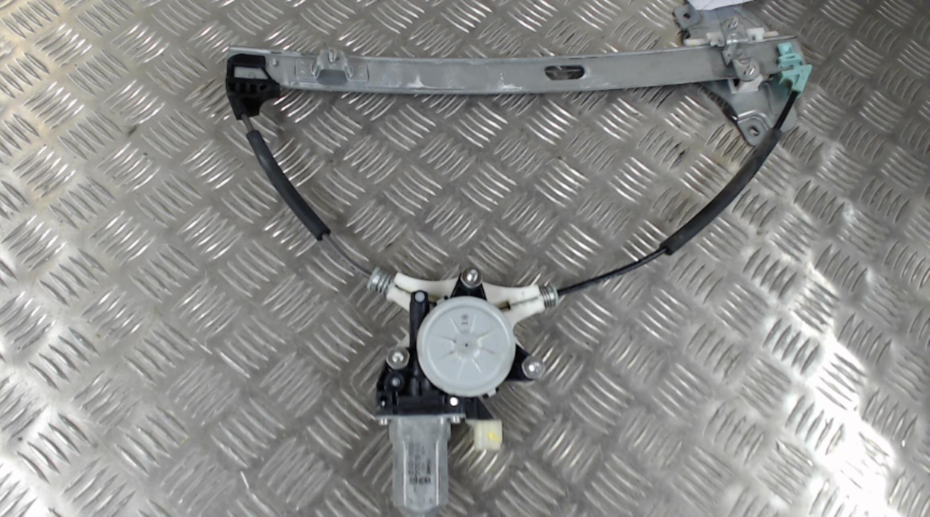 Leve vitre electrique avant droit