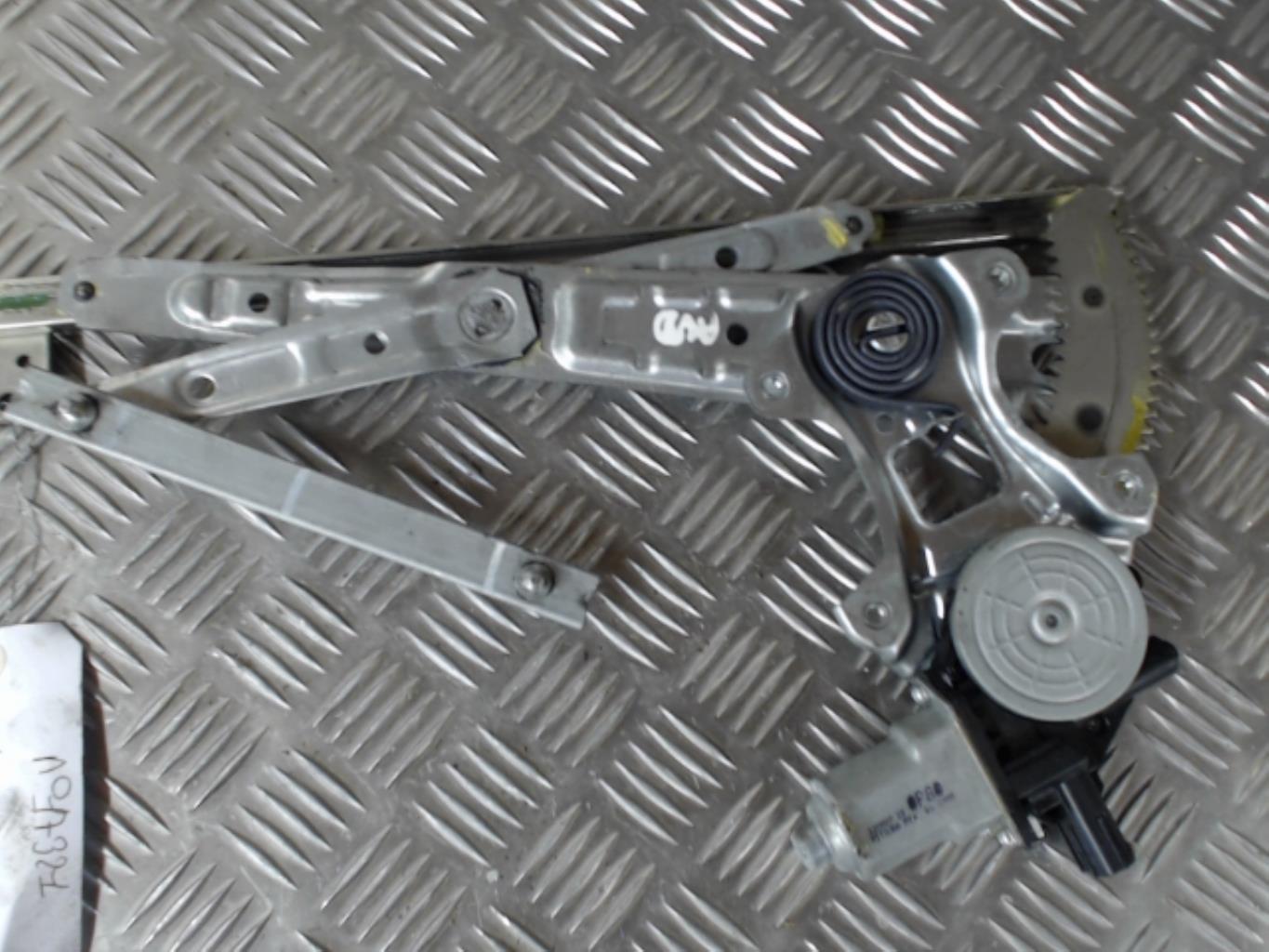 Leve vitre electrique avant droit