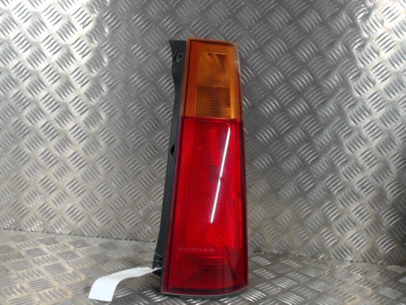 Fanale posteriore principale destro (luci)