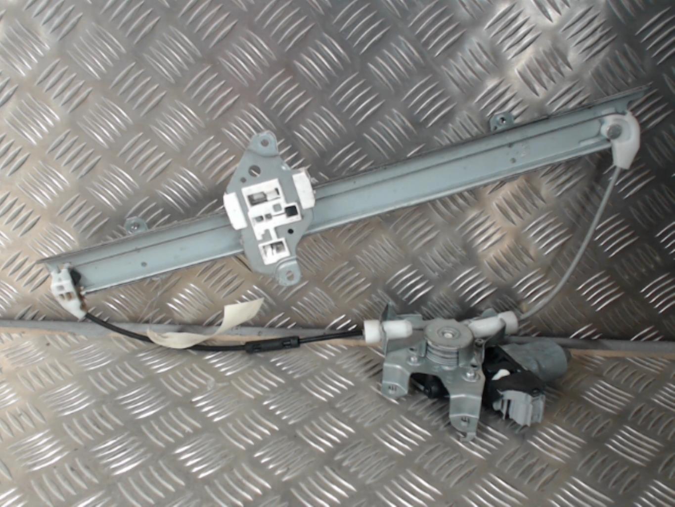Leve vitre electrique avant droit