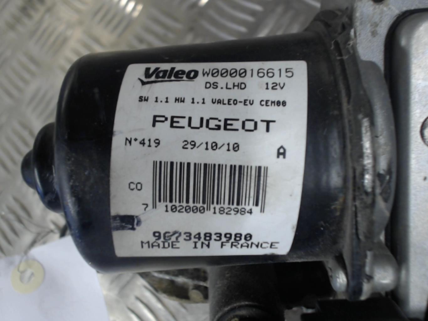 Moteur essuie glace avant gauche