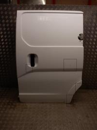 Porte laterale gauche