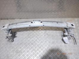 Renfort pare choc avant (traverse)