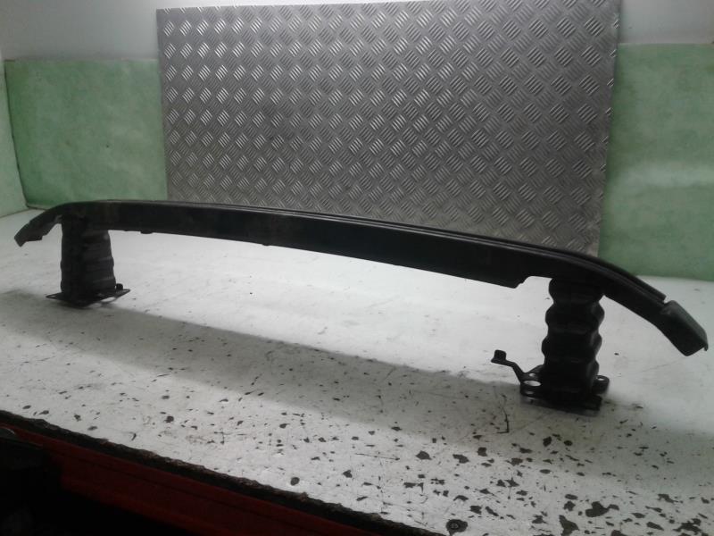 Renfort pare choc avant (traverse)