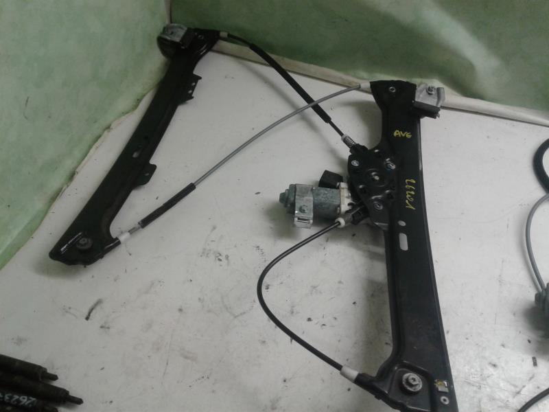 Leve vitre electrique avant gauche