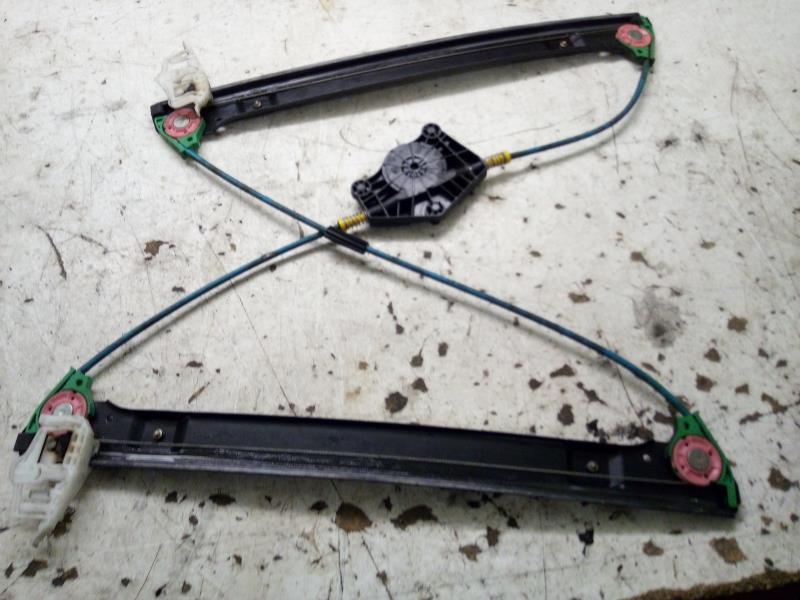 Mecanisme de leve vitre electrique avant droit
