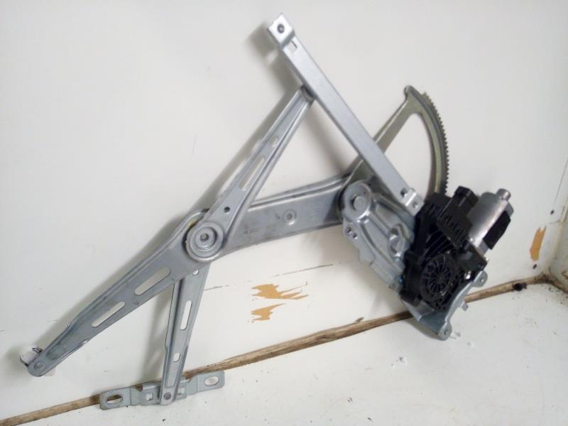 Leve vitre electrique avant droit