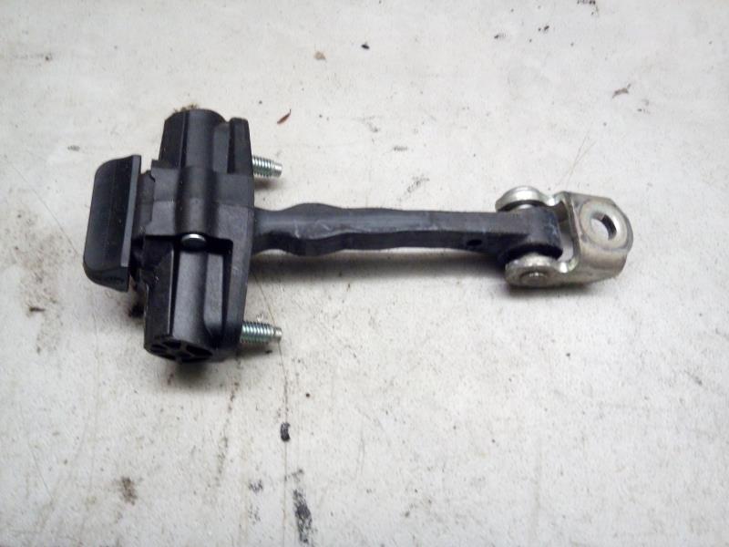 Tirant de porte avant droit