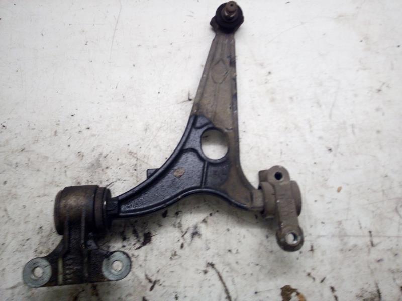 Triangle avant gauche