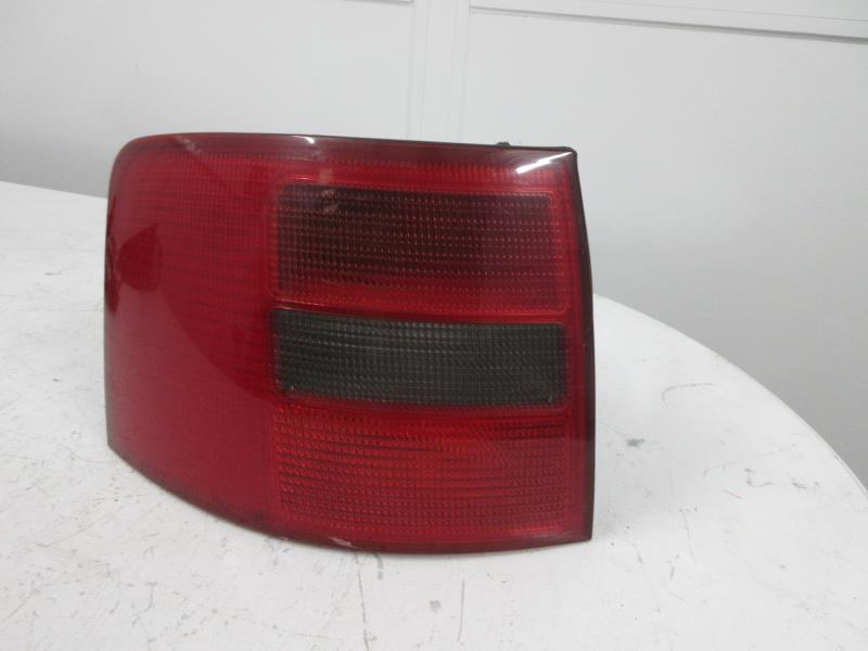 Fanale posteriore principale sinistro (luci)