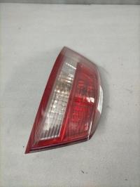 Fanale posteriore principale sinistro (luci)