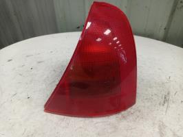 Fanale posteriore principale destro (luci)