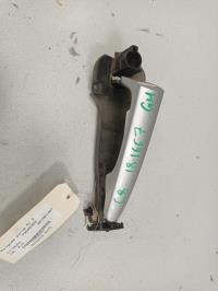 Poignee porte avant gauche