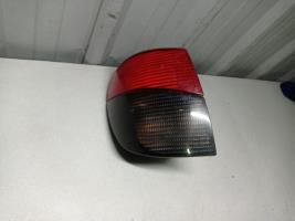 Fanale posteriore principale sinistro (luci)