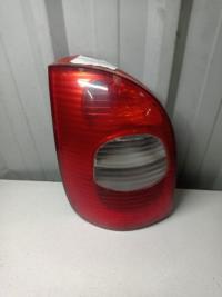 Fanale posteriore principale sinistro (luci)