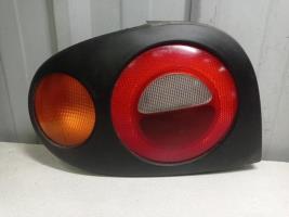 Fanale posteriore principale sinistro (luci)