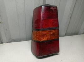 Fanale posteriore principale sinistro (luci)