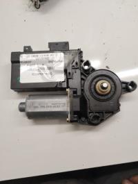 Motore alzacristalli anteriore sinistro