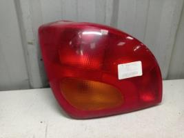 Fanale posteriore principale sinistro (luci)