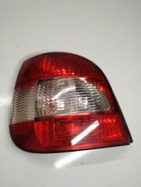 Fanale posteriore principale sinistro (luci)