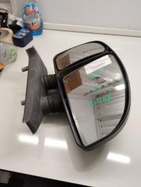 Retrovisor izquierdo