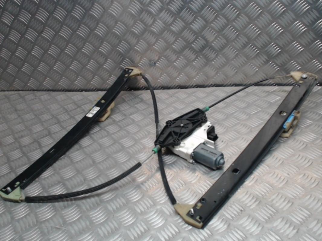 Leve vitre electrique avant droit
