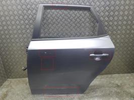 Puerta trasera izquierda