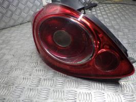 Fanale posteriore principale sinistro (luci)