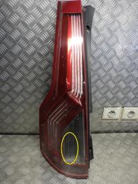 Fanale posteriore principale sinistro (luci)