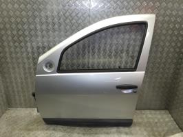 Puerta delantera izquierda