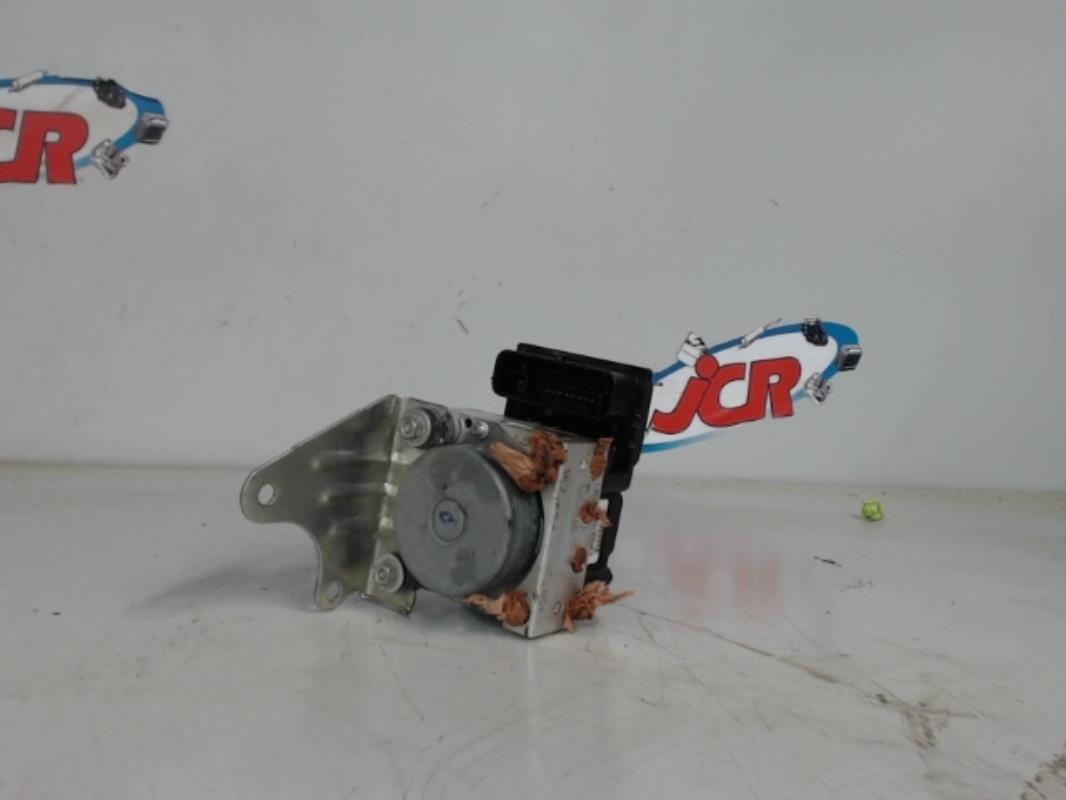 Bloc ABS (freins anti-blocage)