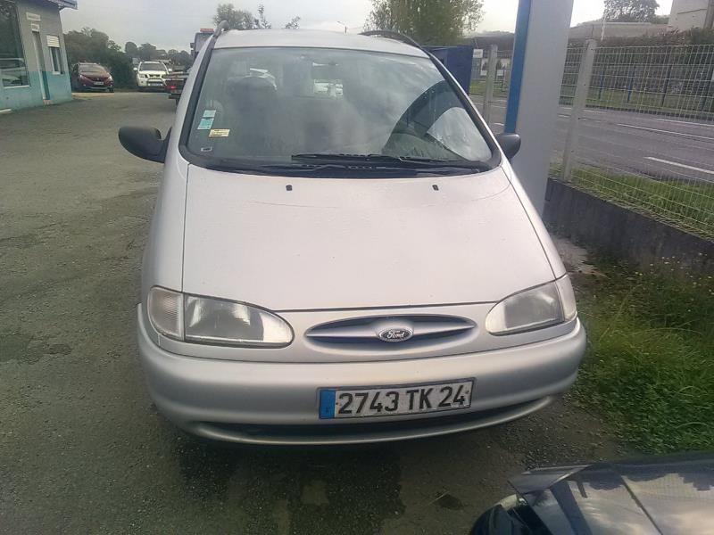 Moteur essuie glace avant