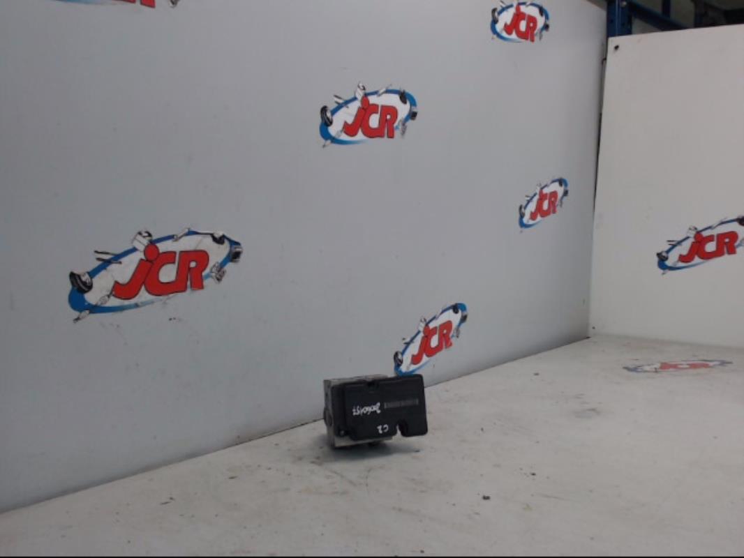 Bloc ABS (freins anti-blocage)
