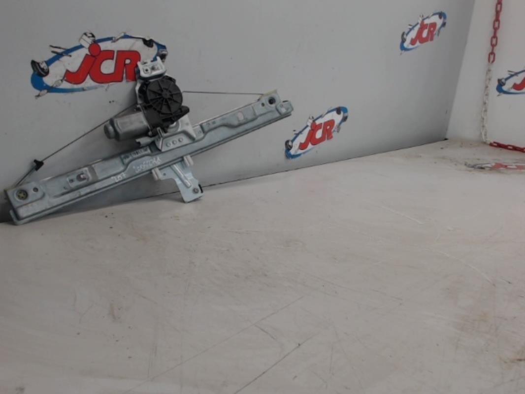 Leve vitre electrique avant droit