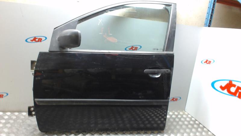 Porte avant gauche
