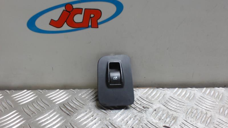Interrupteur de leve vitre avant droit