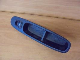 Interrupteur de leve vitre avant droit