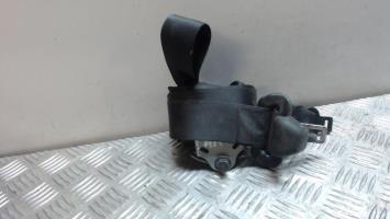 Attache ceinture arriere centrale