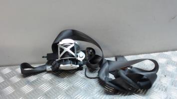 Attache ceinture arriere droit