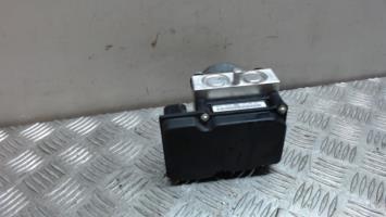 Bloc ABS (freins anti-blocage)