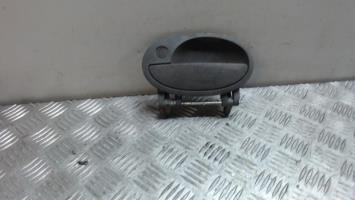 Poignee porte avant gauche