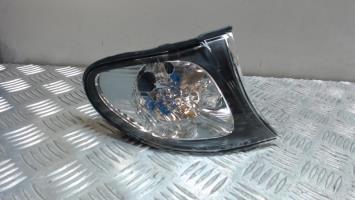 Optique avant secondaire droit (feux)(clignotant)