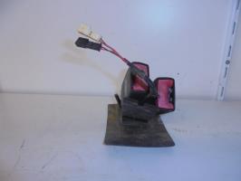 Attache ceinture arriere centrale