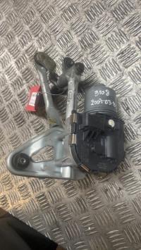 Moteur essuie glace avant gauche