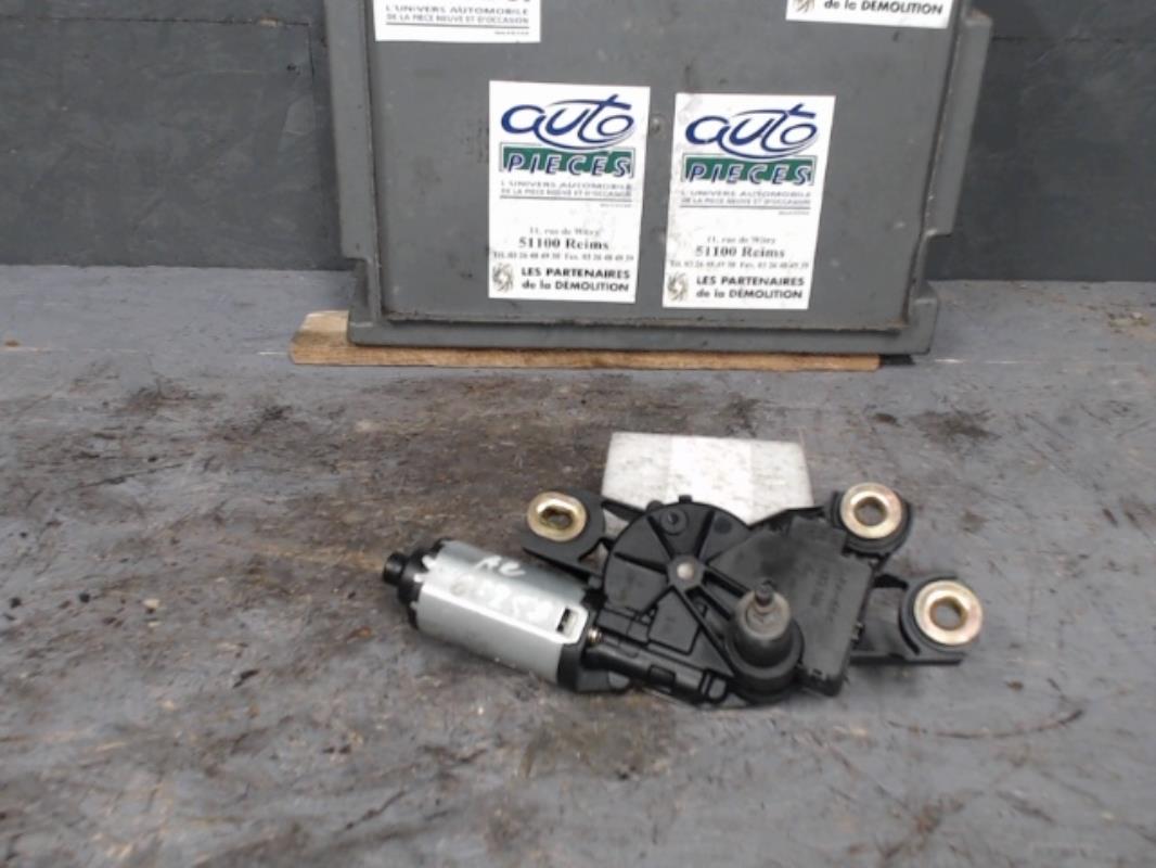 Moteur essuie glace arriere