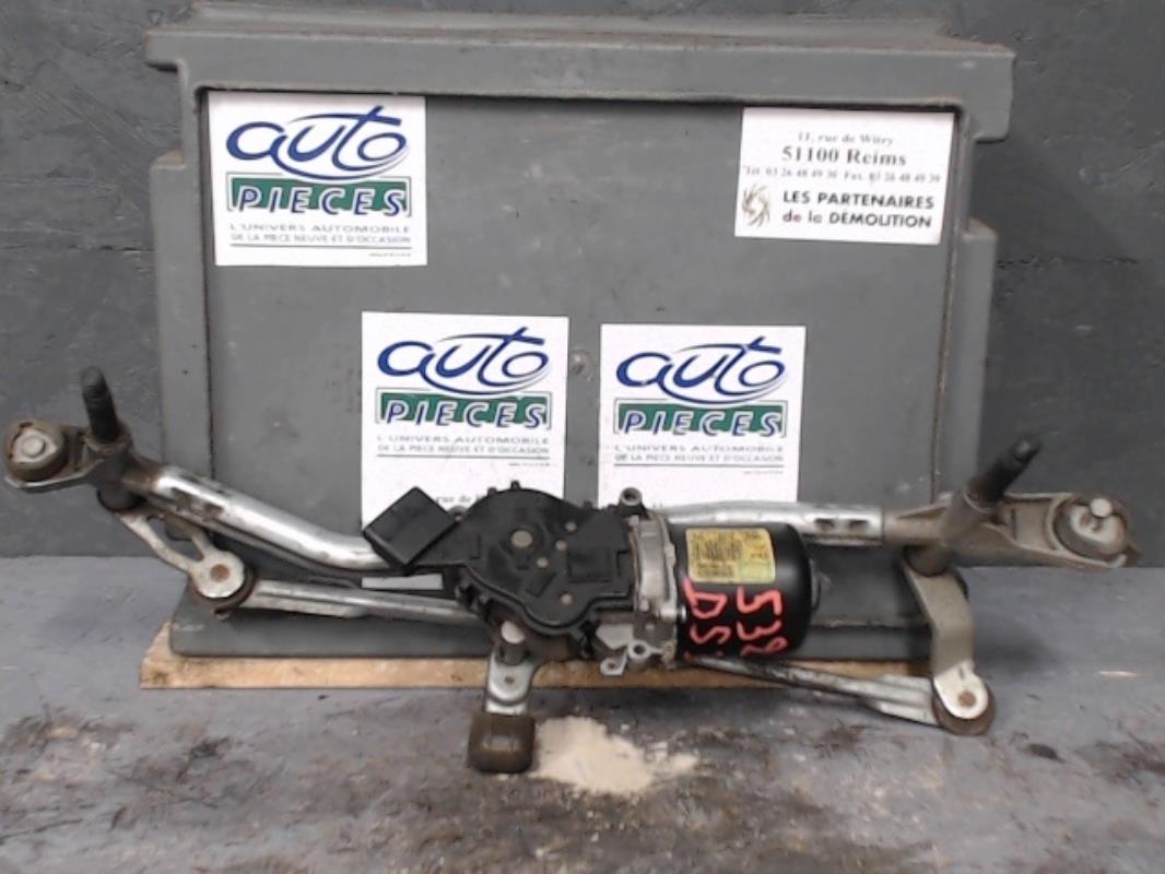 Moteur essuie glace avant