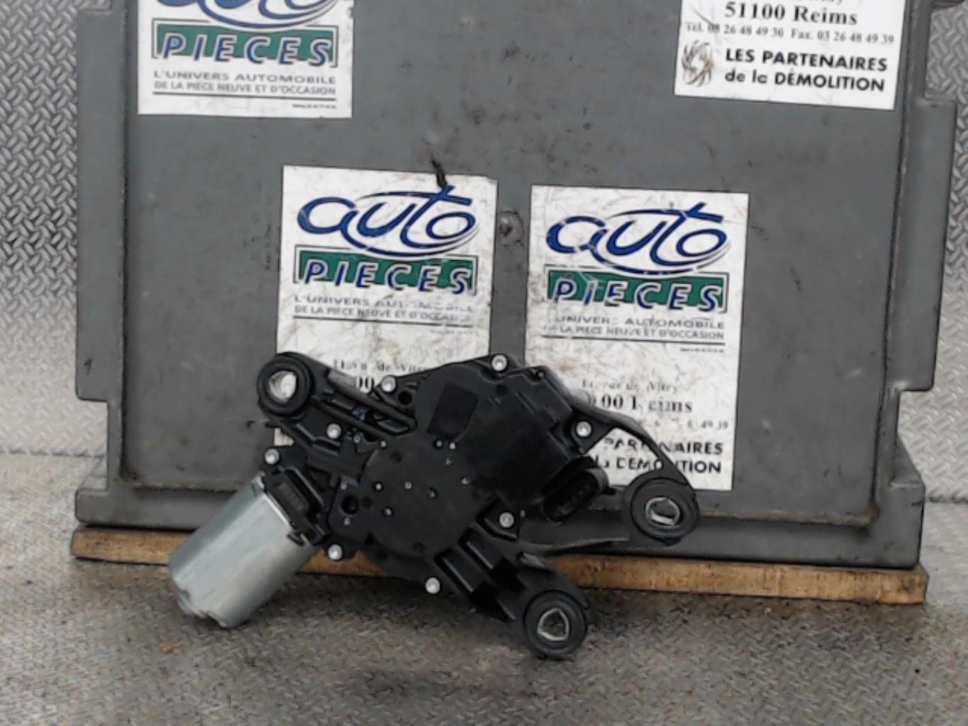 Moteur essuie glace arriere