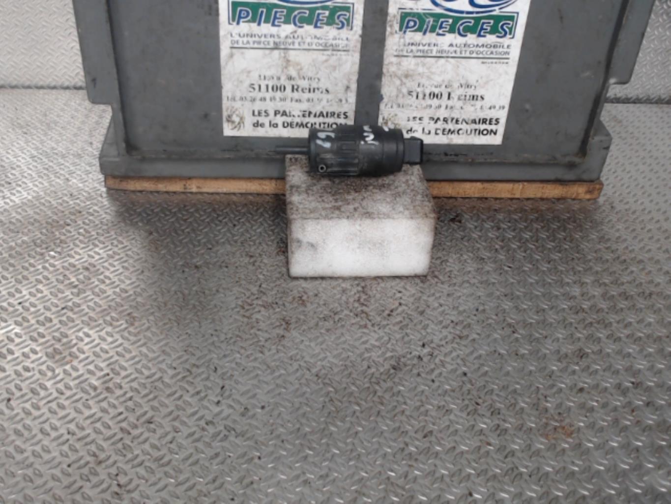 Pompe lave glace avant